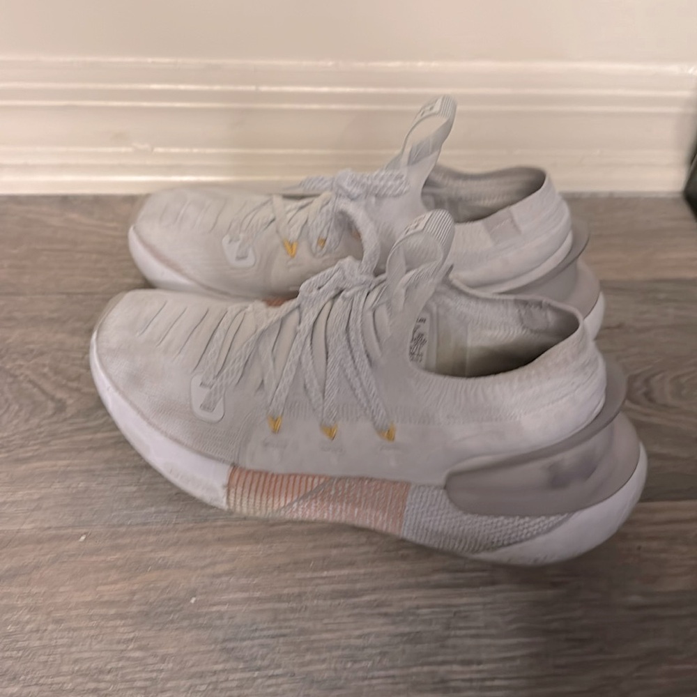 UA Sneaker